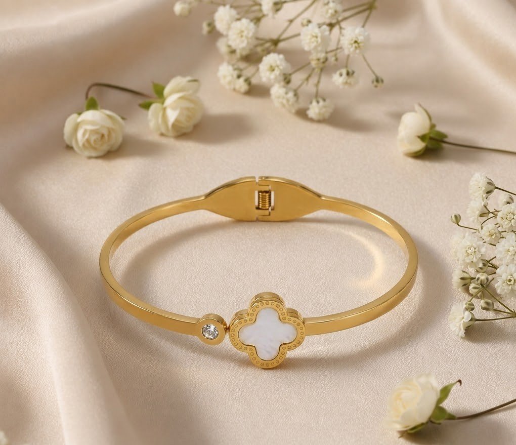 White Blossom Bracelet - Image 3